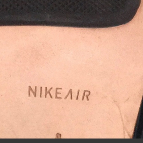 Cole Haan Patent Leather heel w/ Nike Air - Picture 5 of 5